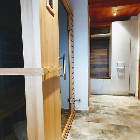 Zdiar Holiday Cottage Kır Evi